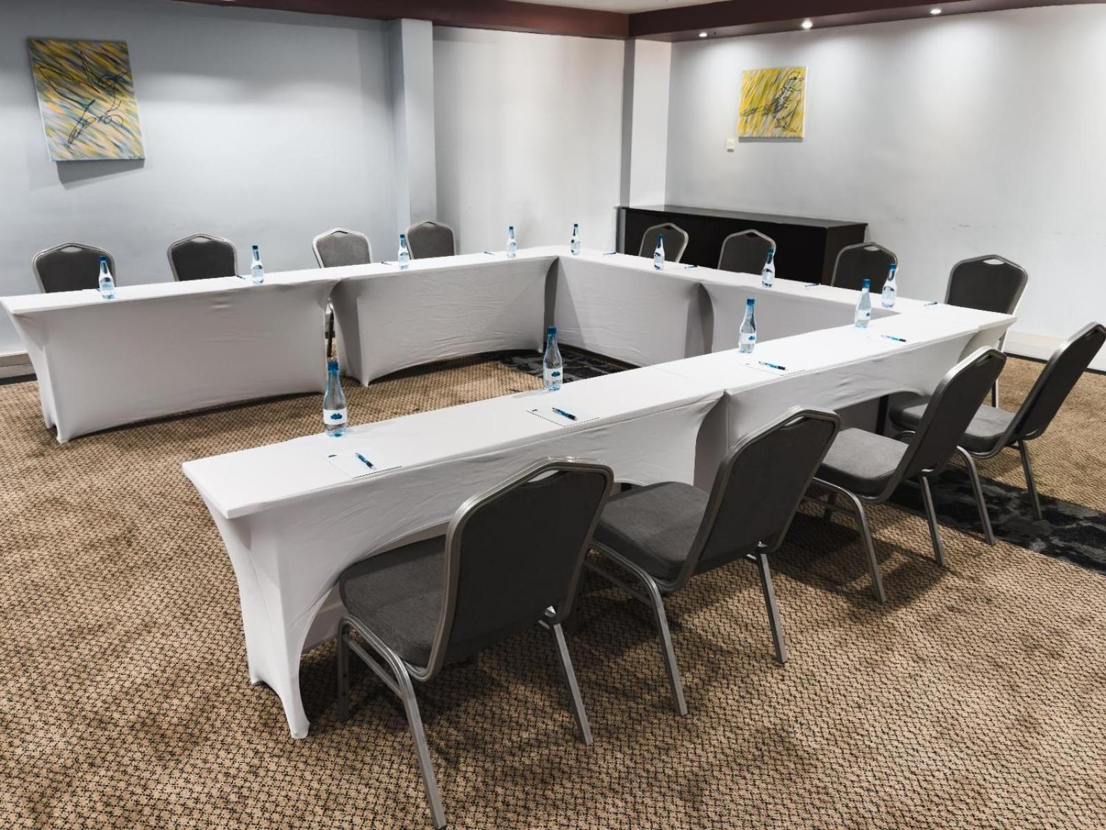 The Grand Aria Hotel And Conference Centre Габороне Екстериор снимка